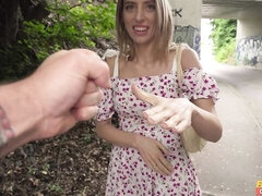 18 χρονον, Μεγάλος κώλος, Μεγάλα βυζιά, Σε στάση σκύλου στα τέσσερα, Λεφτά, Πρώτου προσώπου, Κοκκαλιάρης, Έφηβος