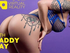 Sucer une bite, Brunette brune, Couple, Branlette thaïlandaise, Interracial, Lingerie, Tatouage