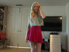 Blonde, Sucer une bite, Éjaculation interne, Branlette thaïlandaise, Orgasme, Chatte, Rasée, Mouillée