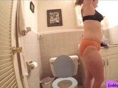 Badeværelse, Fødder, Kvinde, Fod fetish, Hd, Hjemmelavet, Onani, Tisse