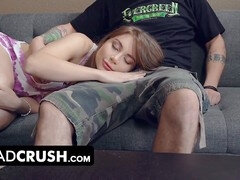 Kukk suging, Par, Sperm skott, Ansiktssperm, Fingring, Tenåring