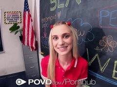 Blondína, Kuřba, Prsnatá, Creampie, Hd, Z pohľadu účastníka, Teenka, Kozičky