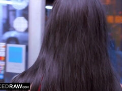 Stor kuk, Avsugning, Brunett, Snopp, Mellanrasig, Mmf man man kvinna, Fitta, Rider