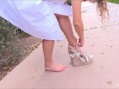 Anaali, Tanssii, Sormetus, Julkinen, Soolo, Lelut, Hameen alla