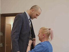 Blondinka, Fafanje, Zunanji izliv, Doggystyle, Hd, Kuhinja, Milf, Obrito