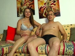 Leie, Blasen, Braunhaarige, Fingern, Deutsch, Handjob, Muschi, Flotter dreier