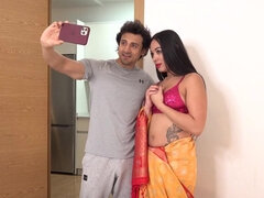 Nana, Gros cul, Gros seins, Sucer une bite, Gorge profonde, Indienne, Mère que j'aimerais baiser, Seins naturels