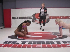 White girl can't get enough of sweet pussy of black opponent