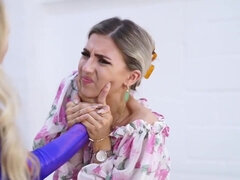 Amatéři, Blondýna, Roztomilá, Dávení penisem, Péro, Hd, Lesbické, Sólo