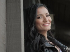 Brunetka, Prstovanie, Hardcore, Hd, Výprask, Drobunké, Pička, Kozičky