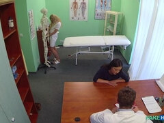 Éjaculation interne, En levrette, Doigter, Léchez, Infirmière, Bureau, Uniforme, Voyeur