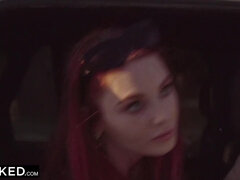 Kurac, Hardcore, Medrasni seks, Naravne joške, Majhen, Rdečelaska, Jahanje, Joške