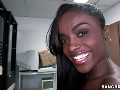 Amatööri, Iso perse, Musta, Suihinotto, Spermashotti, Naamallinen, Käsihoito, Rankka