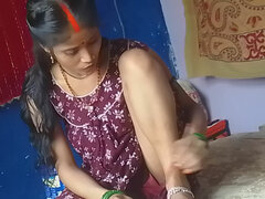 Indian Bhabhi Applies Color to Hear Legs Indian Desi Bhabhi