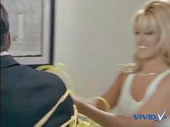 Grote mammen, Blond, Pijpbeurt, Tieten likken