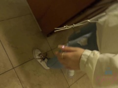 Amatör, Stora tuttar, Fingering, Utomhus, Liten och nätt, Pov, Offentlig, Våt