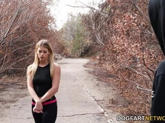 Americkej, Blondína, Creampie, Na psíka, Dávenie, Medzirasové, Vonku, Realita