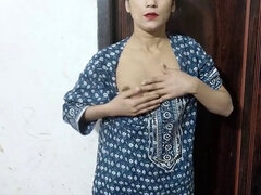 18 anos, Anal, Banheiro, Mamilos, Baixinhoa, Xoxota, Meias finas, Adolescente