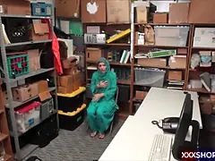 Popó, Cumizás, Uralkodás, Filigrán alkatú, Valóság, Visítozás, Vetkőzés, Tini