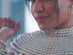 Stor rumpe, Store pupper, Kukk suging, Brunette, Bløtkake, Hunn, Hårete, Naturlige bryster