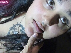 Voluptuous Latina with a juicy butt gives top-notch oral pleasure