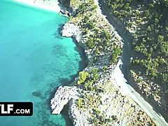 Bagved scenerne, Store bryster, Pik sutte, Brunette, Sædskud, Langt ned i halsen, Mor jeg gerne vil kneppe, Skrige