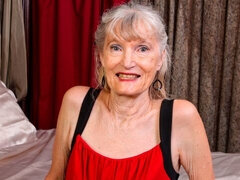 Leie, Schlafzimmer, Blondine, Fingern, Natürlichen titten, Dürr, Solo, Entkleiden