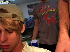 Real twink barebacked in 3some with BFF