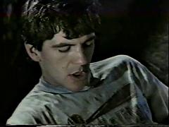 Anal, Boquete, Dupla penetração, Facial, Solo chão, Sexo grupal a três, Vintage