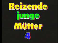 Reizende Junge Mutter four