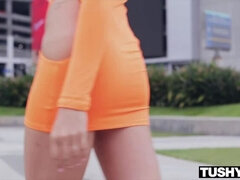 The Stunning Ariana goes Ass-to-Mouth!