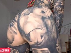 Bundão, Biquine, Maduroa, Mãe gostosa, Mamãe, Madrasta, Tabu, Tatuagem