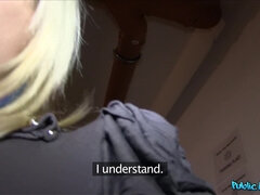 Amatööri, Blondi, Suihinotto, Auto, Naamallinen, Käsihoito, Ulkona, Teini