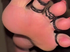 Toe Ring Ignore by Ivys Feet