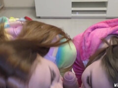 69:an, Amatör, Söt, Första gången, Rolig, Lesbisk, Pov, Tajt