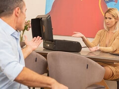 18 jahre, Grosser arsch, Grosser schwanz, Grosse titten, Blondine, Blasen, Kurzes haar, Dürr