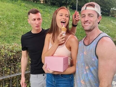 Grote kont, Grote lul, Grote mammen, Pijpbeurt, Bruinharig, Hondjeshouding, Mager, Tiener