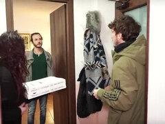 Stor røv, Biseksuel, Dobbelt penetration, Gruppe, Italiener, Orgasme, Teenager, Kone