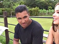 Amatorka, Duży kutas, Duże cycki, Obciąganie, Hardcore, Trójkąt