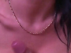 Brunette brune, Couple, Conversation vulgaire, Allemand, Branlette thaïlandaise, Seins naturels