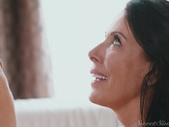 Sucer une bite, Brunette brune, Tromperie, Talons, Léchez, Mère que j'aimerais baiser, Chatte, Branlette espagnole