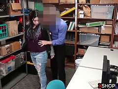 Sucer une bite, Rondelette, Poilue, Hard, Bureau, Police, Adolescente, Uniforme