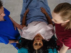 Mooie dikke vrouwen, Grote kont, Grote mammen, Pijpbeurt, Bruinharig, Hondjeshouding, Vingeren, Moeder die ik wil neuken