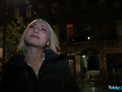 Amatør, Blondine, Pik sutte, Penge, Udendørs, Pov, Offentlig