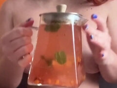 18 éves, Amatőr, Édes, Étel, Mellbimbók, Vöröshajú, Gyengéd kefélés, Egyedül