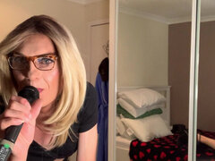 Amateur, Blonde, Solo