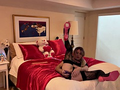 Travestis, Consolo, Lingerie, Masturbação, Hermafrodita andrógina, Tetas, Brinquedos, Vibrador