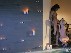 Babe, Velike joške, Črnke, Britanke, Erotično, Evropska, Tetovaže