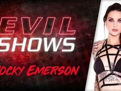 Kont, Vingeren, Gapende, Masturbatie, Geschoren, Tatoeage, Tieten likken, Webcamera