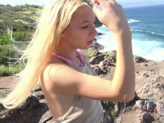 Amatör, Strand, Bikini, Blondin, Avsugning, Pov, Offentlig, Voyeur